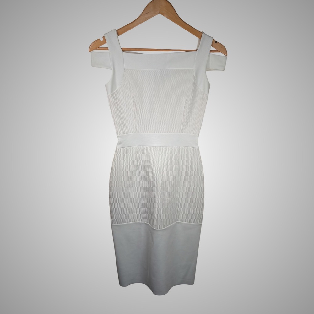 Chiara Boni La Petite Robe Sheath Dress Womens 6 White Off-The-Shoulder Textured